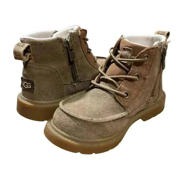 UGG Other - Boy's Boots UGG Kids Chelham Weather (Toddler/Little Kid) Size 10